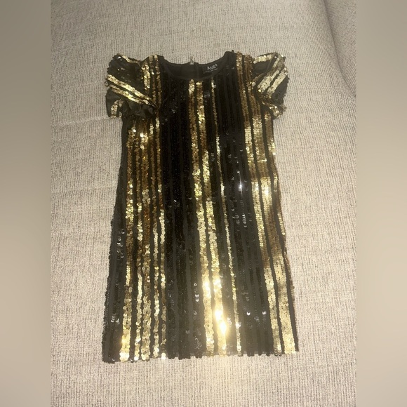 Bardot Other - Bardot Junior Black and Gold Sequin Top